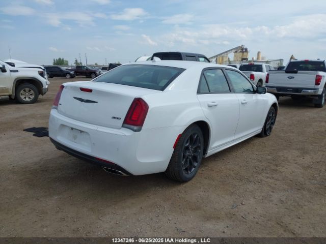 2C3CCASG8PH561254 Chrysler 300
