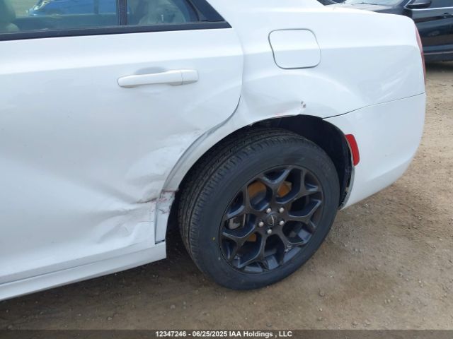 2C3CCASG8PH561254 Chrysler 300