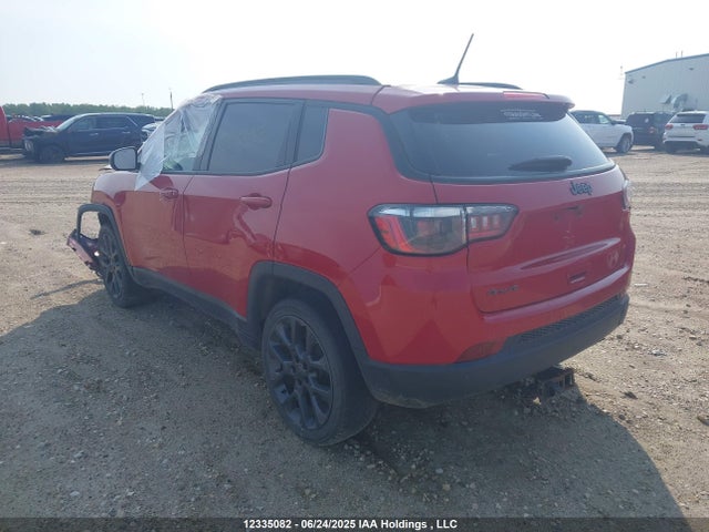3C4NJDBB1MT517552 Jeep 2021
