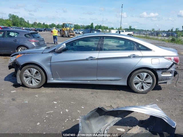 Hyundai dohc mpi theta ii 2015 KMHEC4A45FA136838 Image 15