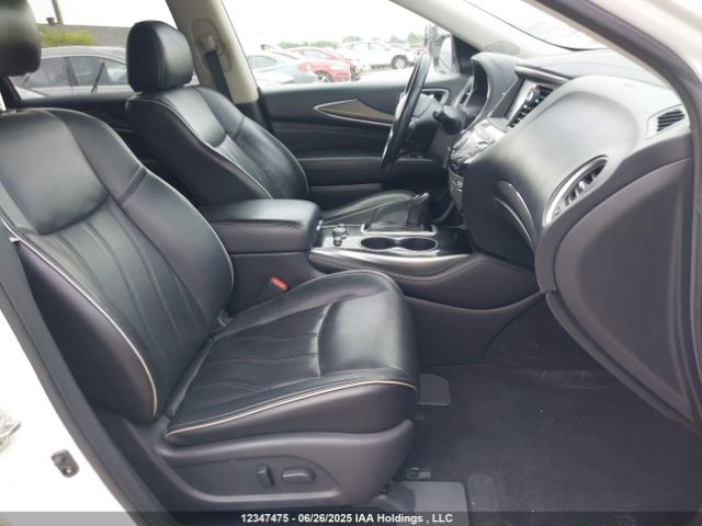 5N1DL0MMXHC555811 Infiniti 2017