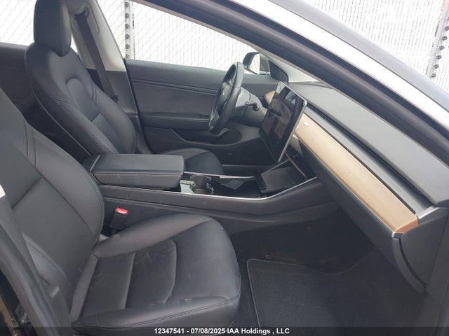 5YJ3E1EA2JF095654 Tesla MODEL 3