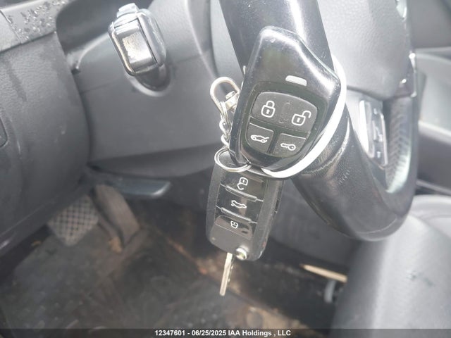 WVGJV3AX9EW618940 Volkswagen 2014