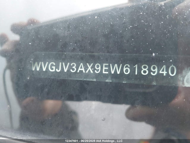 WVGJV3AX9EW618940 Volkswagen 2014