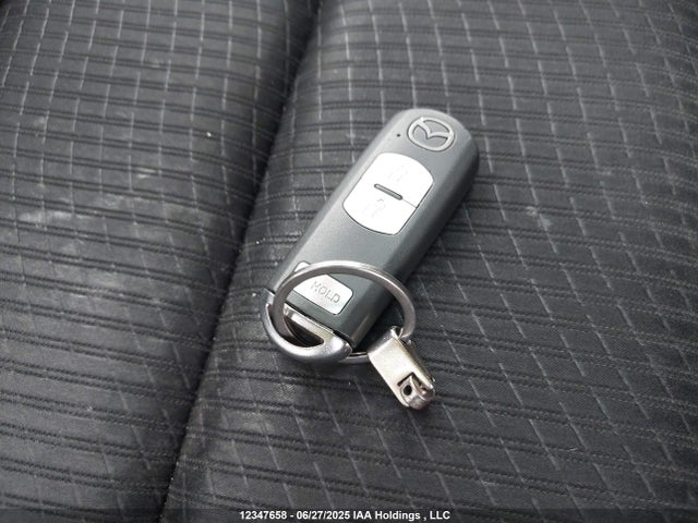 JM3KE2CY3E0367870 Mazda py
