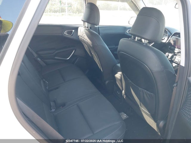 KIA Soul 2023 KNDJ33A13P7030678 Image 8