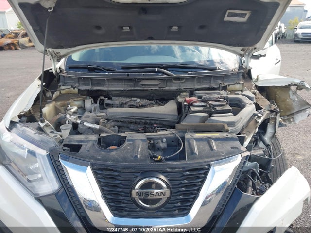 5N1AT2MV6JC725210 Nissan Rogue