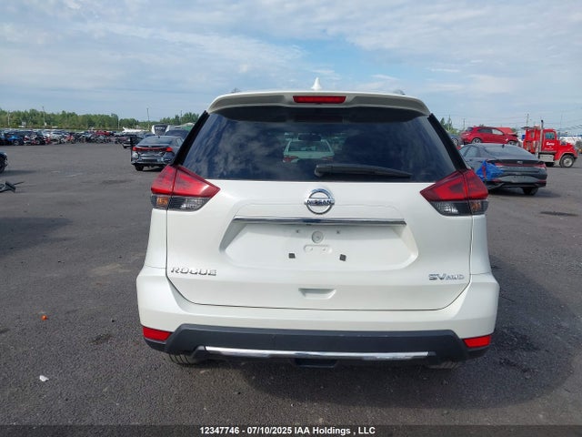 5N1AT2MV6JC725210 Nissan Rogue
