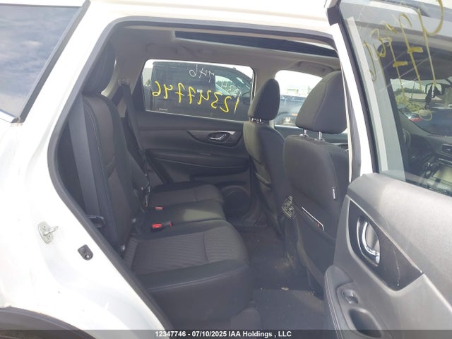 5N1AT2MV6JC725210 Nissan Rogue