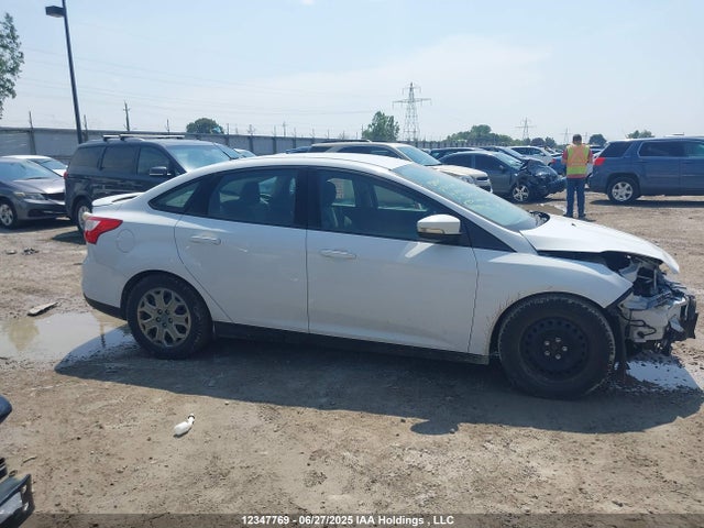 Ford 2014 2014 1FADP3F24EL329142 Image 14