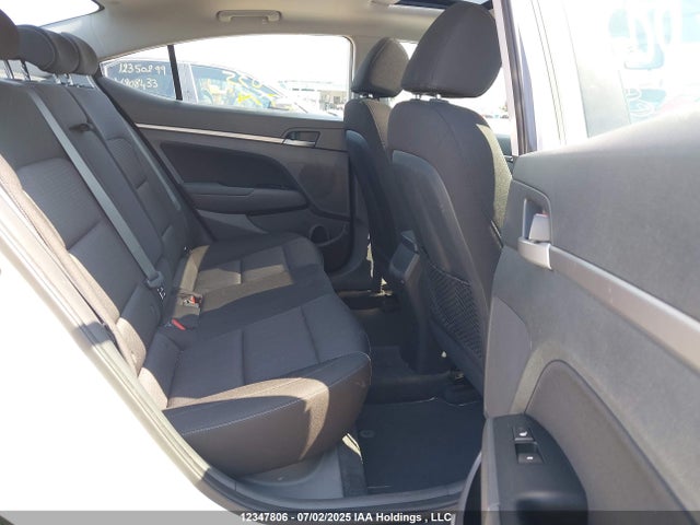 KMHD84LF5HU176835 Hyundai Elantra