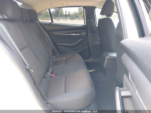 JM1BPAB72N1503261 Mazda pe