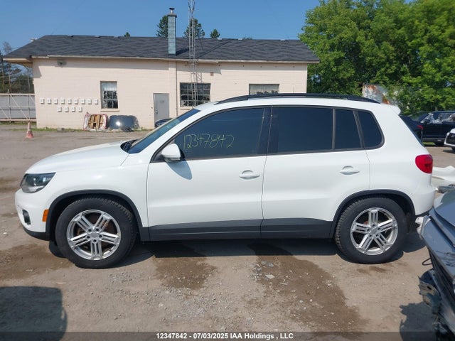 WVGJV7AX3FW534900 Volkswagen Tiguan