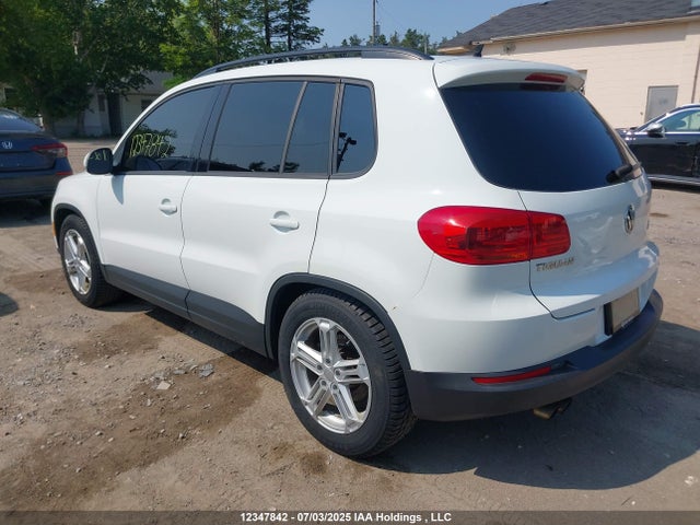 WVGJV7AX3FW534900 Volkswagen Tiguan