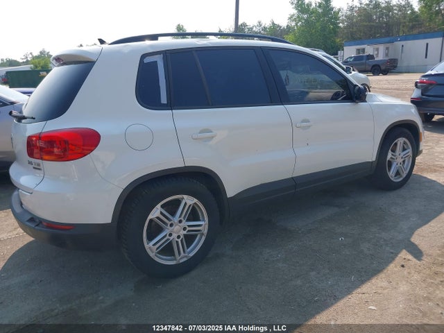 WVGJV7AX3FW534900 Volkswagen Tiguan
