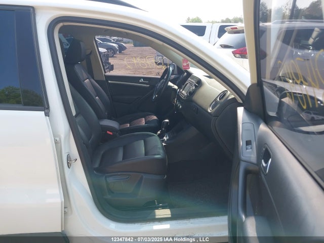 WVGJV7AX3FW534900 Volkswagen Tiguan