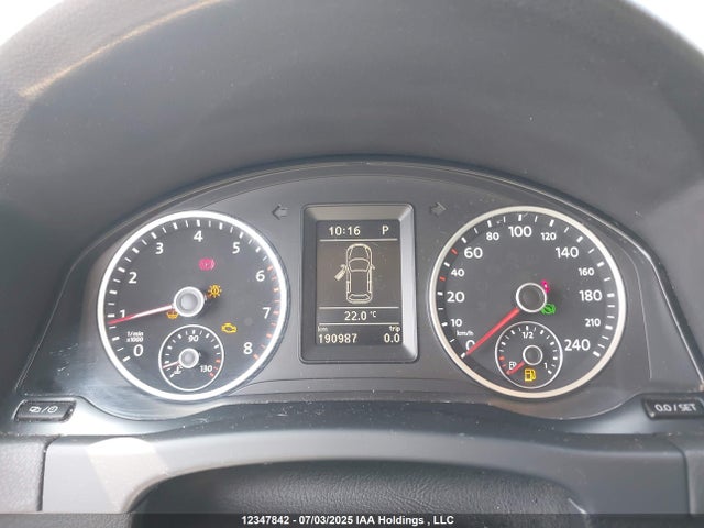 WVGJV7AX3FW534900 Volkswagen Tiguan
