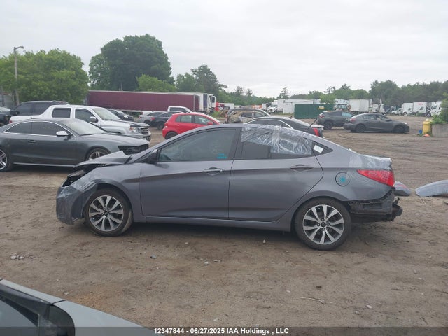 Hyundai 2017 2017 KMHCT4AE7HU322236 Image 15