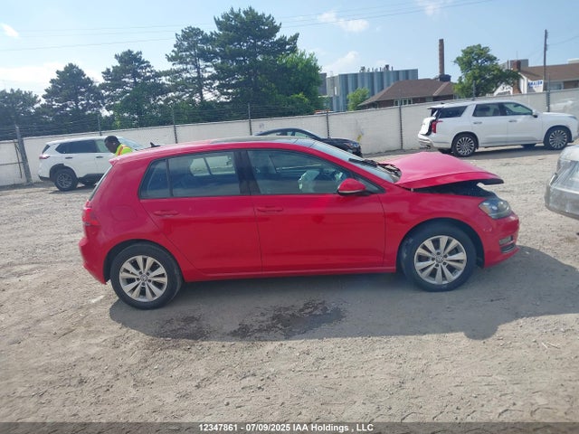 3VW217AU7FM075815 Volkswagen 2015