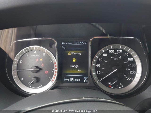 1N6AA1E52JN518690 Nissan 2018