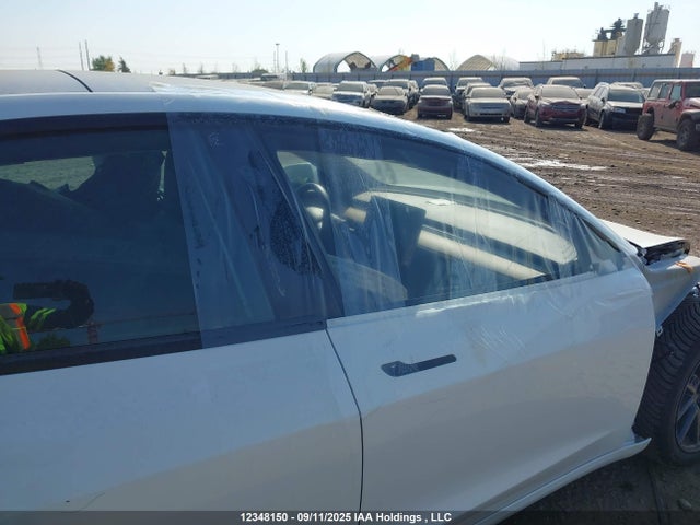 5YJ3E1EA6MF016071 Tesla MODEL 3