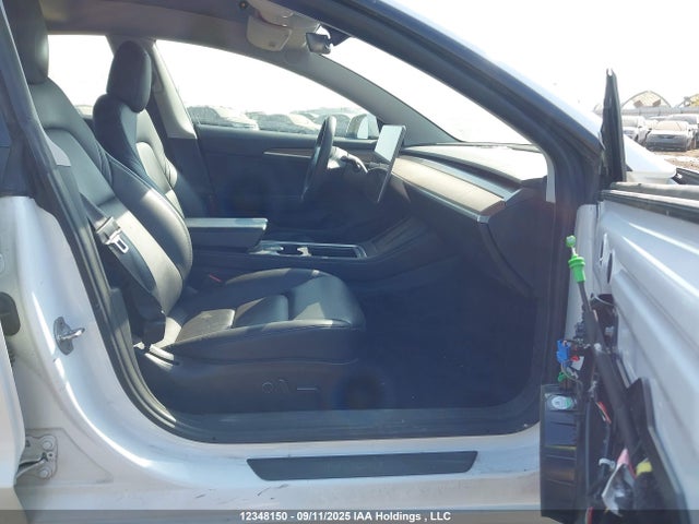 5YJ3E1EA6MF016071 Tesla MODEL 3
