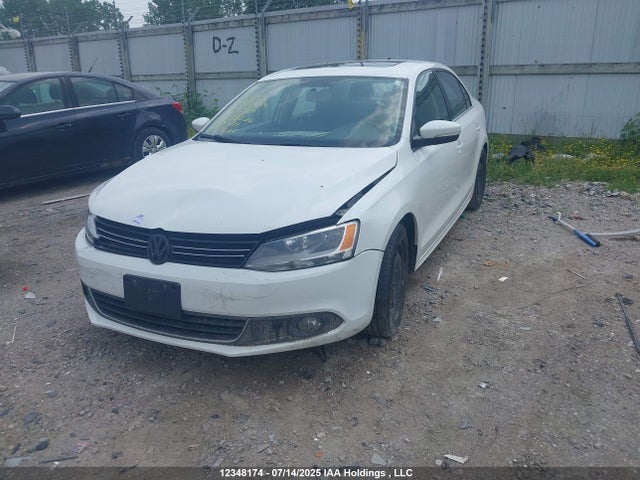 3VWDL7AJ1EM335200 Volkswagen Jetta