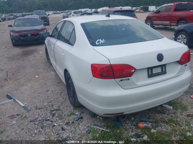 3VWDL7AJ1EM335200 Volkswagen Jetta