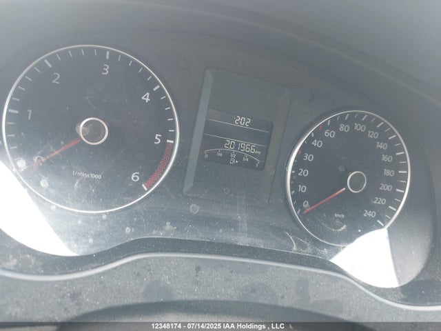3VWDL7AJ1EM335200 Volkswagen Jetta