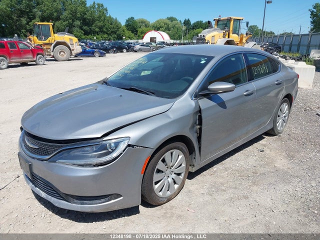 Chrysler 200 2016 1C3CCCFB3GN196905 Image 2