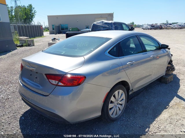 Chrysler 200 2016 1C3CCCFB3GN196905 Image 4