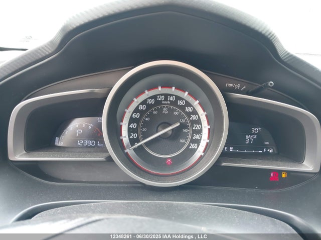 3MZBM1L79FM216380 Mazda pe