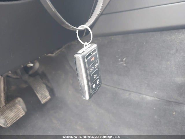 1C4SJVFJ4NS184096 Jeep Grand Wagoneer