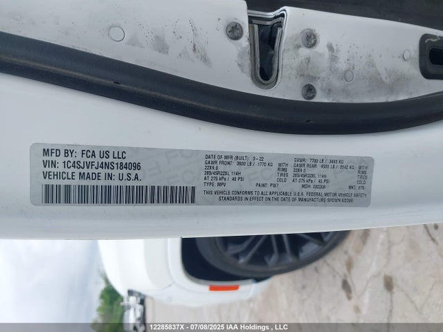 1C4SJVFJ4NS184096 Jeep Grand Wagoneer