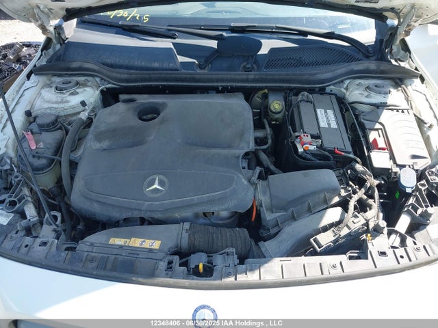 WDCTG4GBXFJ138424 Mercedes-Benz GLA-Class