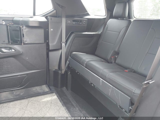 1GNERHKWXNJ114611 Chevrolet lfy