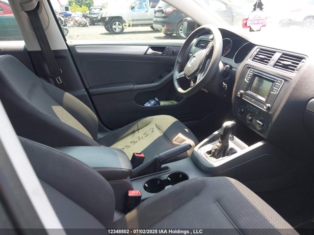 3VW267AJ8GM208302 Volkswagen 2016