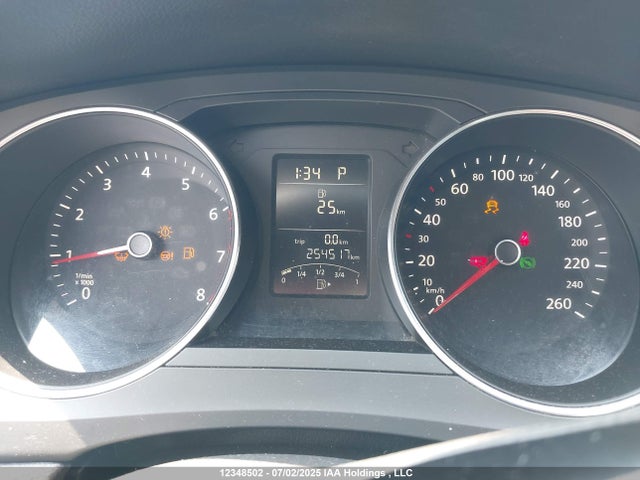 3VW267AJ8GM208302 Volkswagen 2016