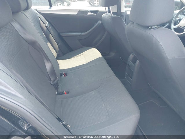 3VW267AJ8GM208302 Volkswagen 2016