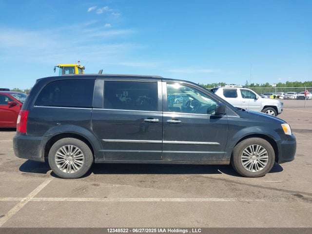 2C4RC1CG2ER386611 Chrysler 2014
