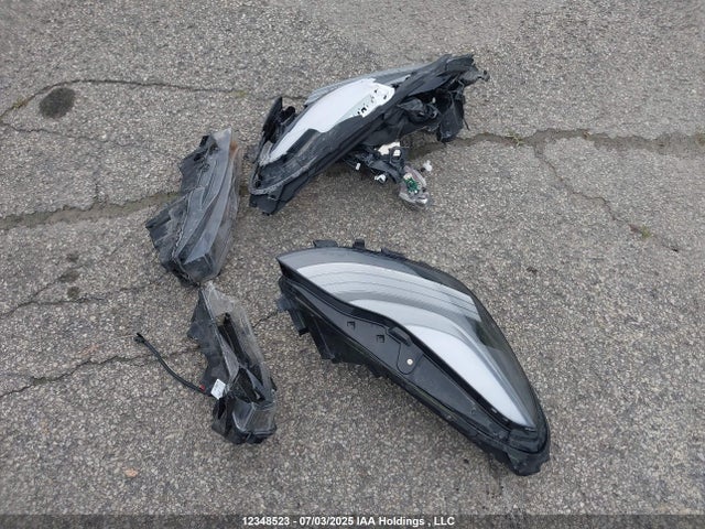 Tesla Model Y 2024 7SAYGDED7RF078679 Image 12