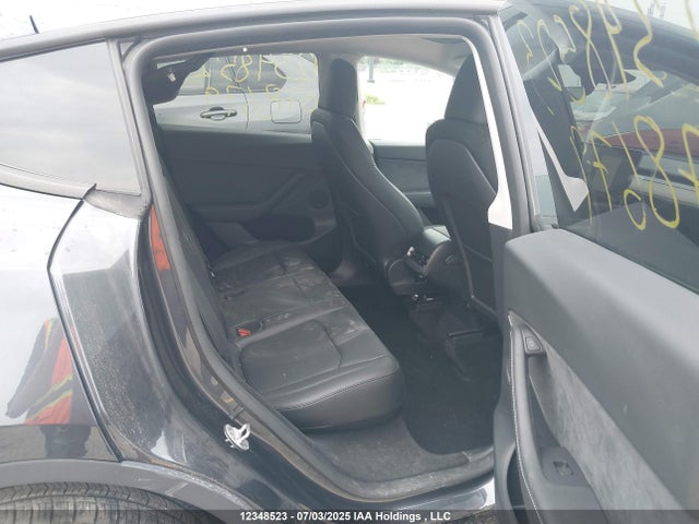 Tesla Model Y 2024 7SAYGDED7RF078679 Image 8