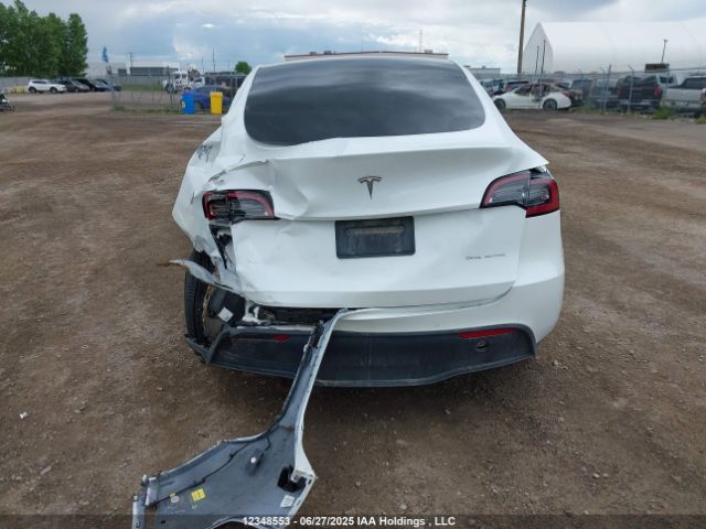 7SAYGDEE8NF329731 Tesla Model Y