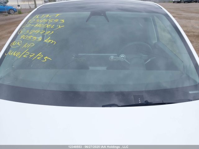 7SAYGDEE8NF329731 Tesla Model Y