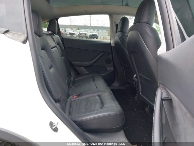 7SAYGDEE8NF329731 Tesla Model Y