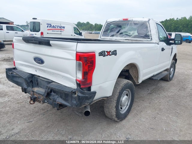 Ford F-250 2018 1FTBF2B67JEB86743 Image 4