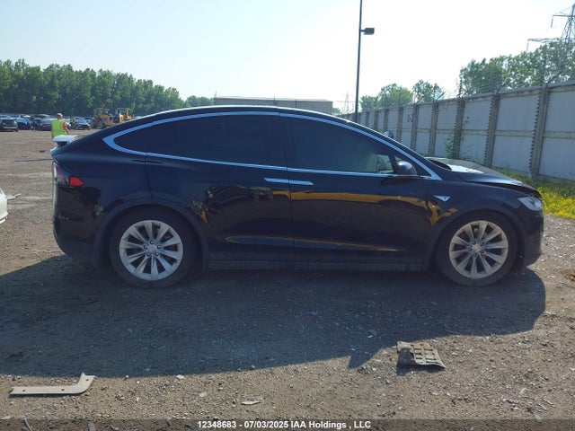 5YJXCAE2XGF007751 Tesla MODEL X