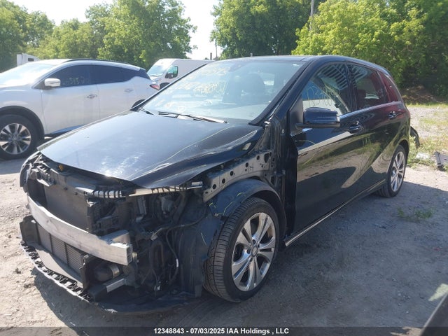 WDDMH4GB8FJ329501 Mercedes-Benz B-Class