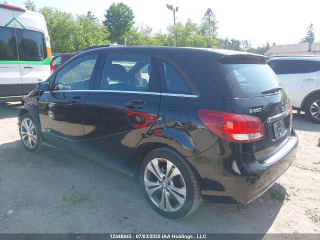 WDDMH4GB8FJ329501 Mercedes-Benz B-Class