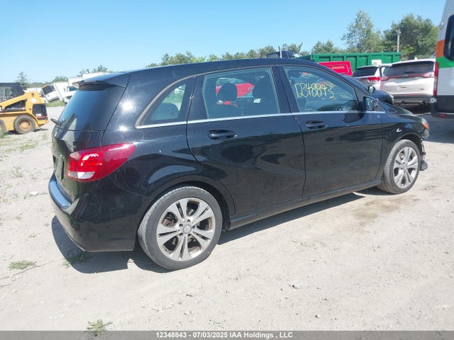 WDDMH4GB8FJ329501 Mercedes-Benz B-Class